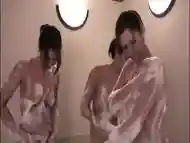 3 Girl Champagne Bubblebath