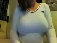 Big hard nips on big healthy boobs below To placed